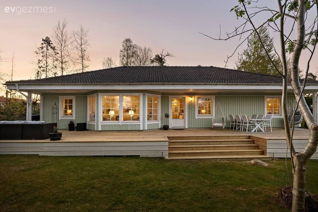 Panoramik Görüntü Sunan Pencerelere Sahip 140 M2'lik  Ev