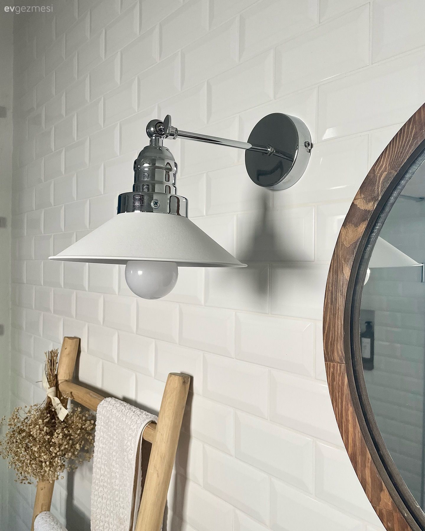 Çeşme'deki Bu Banyo Evin Samimi Ruhunu Yansıtıyor!