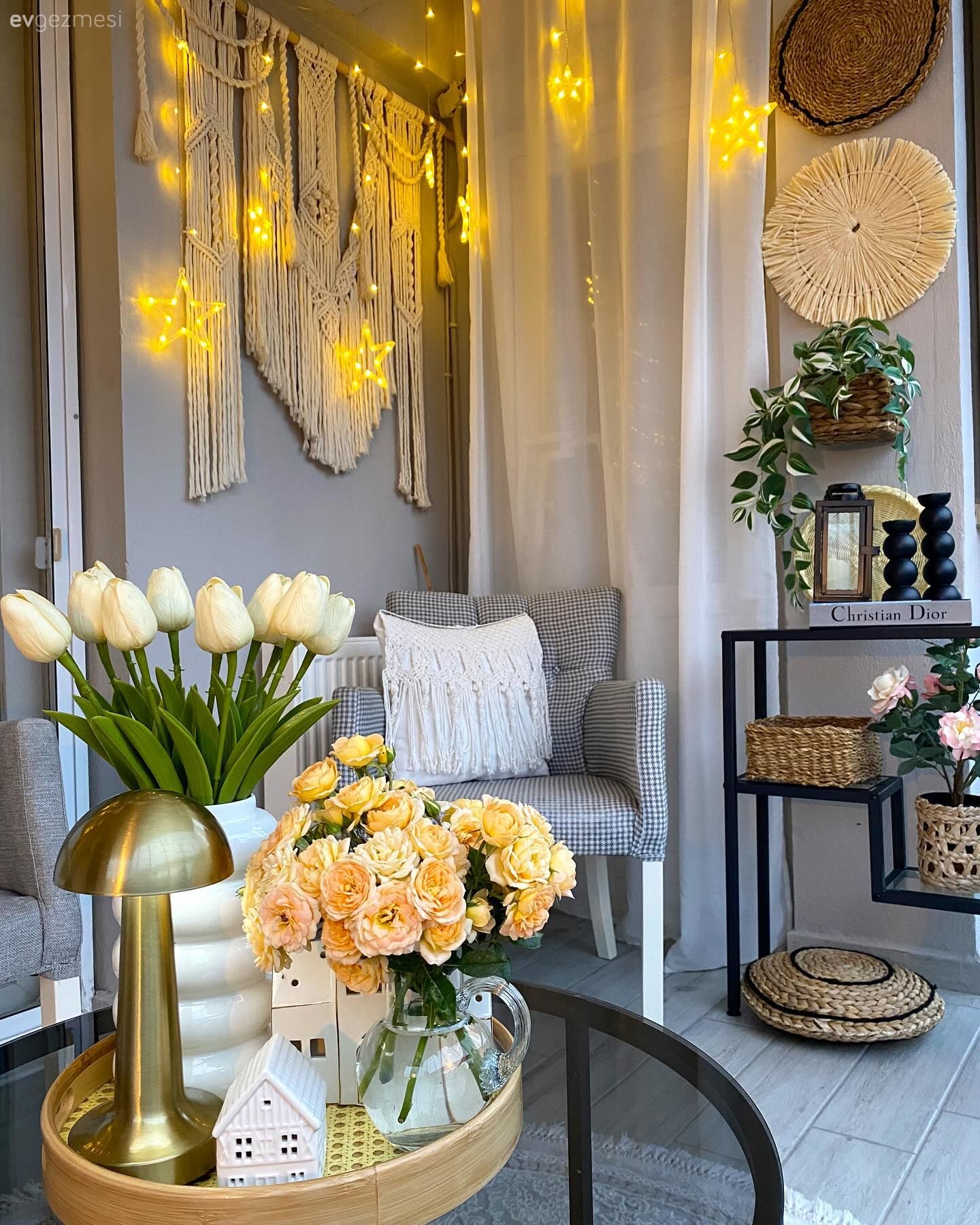 Bu İzmir Evinde Mutfak ve Balkon Keyif Konusunda Birbiriyle Yarışıyor!