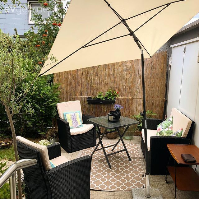 Modern Stili Seven Bu Evin Bahçesi Gülük Gülistanlık!