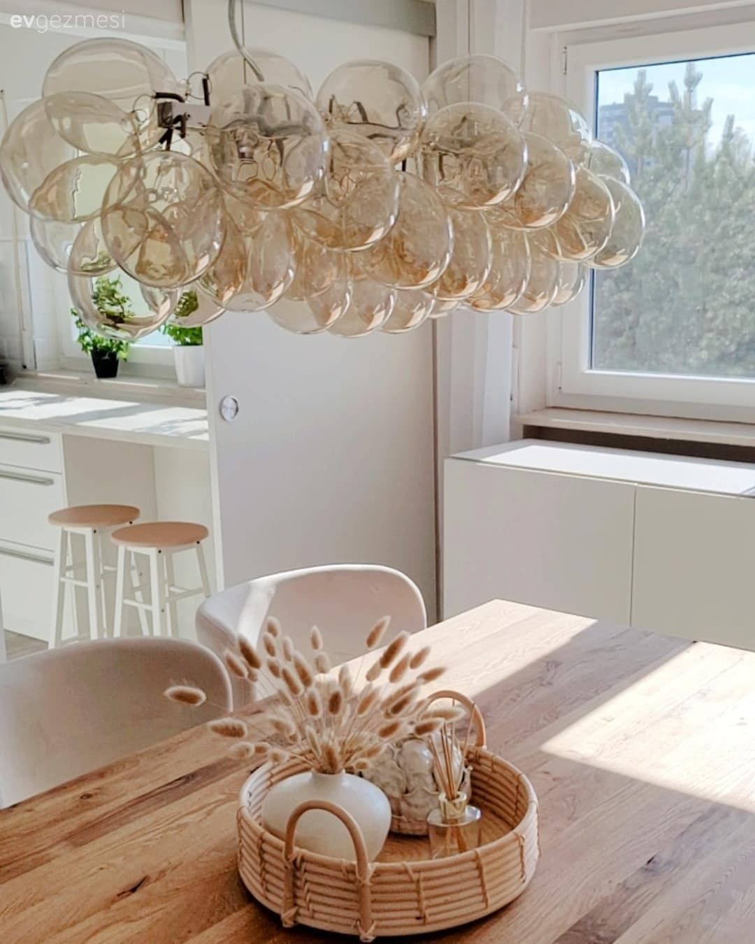 Beyaz, Bej, Krem, Yemek odası avizesi, Yemek masası