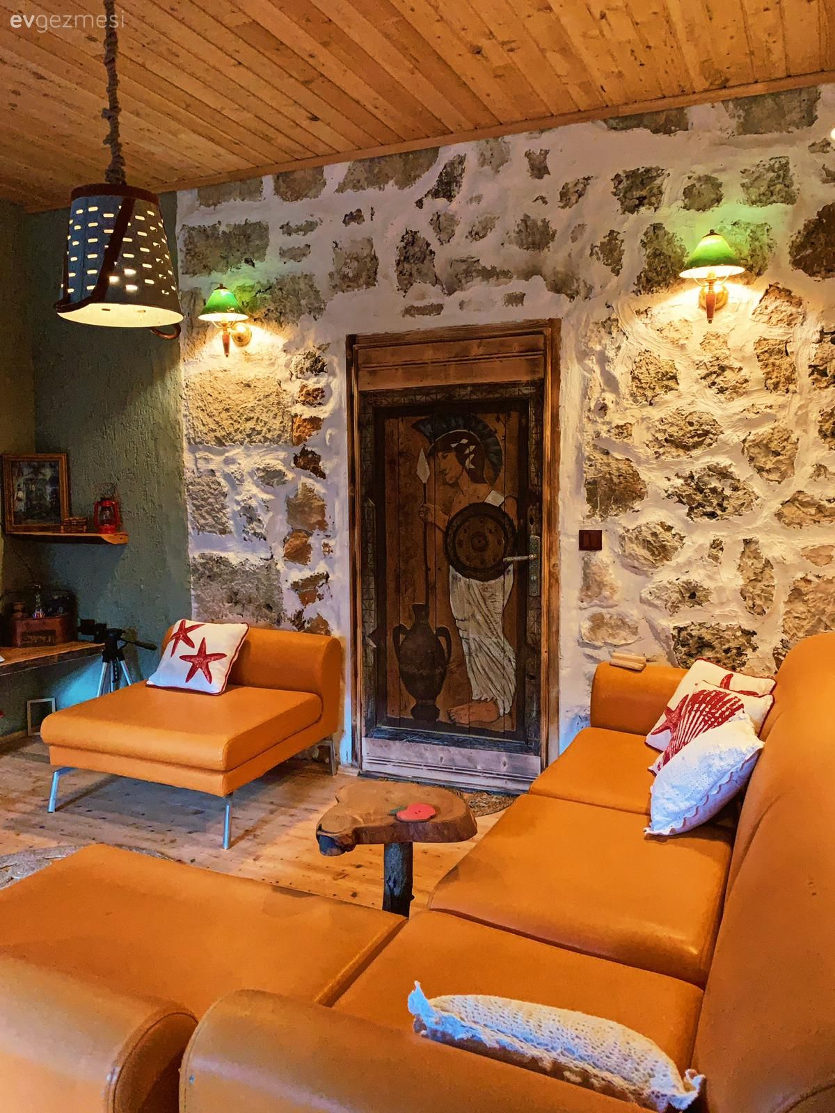 40 Yıllık Bu Taş Evde Tüm Detaylar Dantel Gibi İşlenmiş!