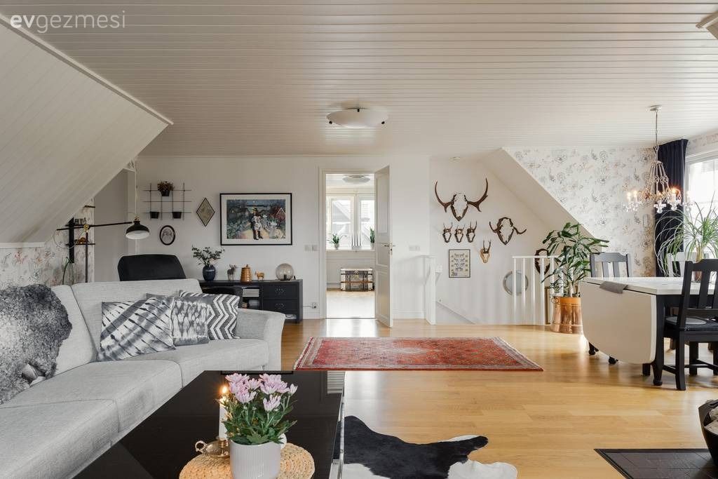 240 M2'lik Bu Evin Her Cephesi Davetkâr Bir Görüntü Sunuyor