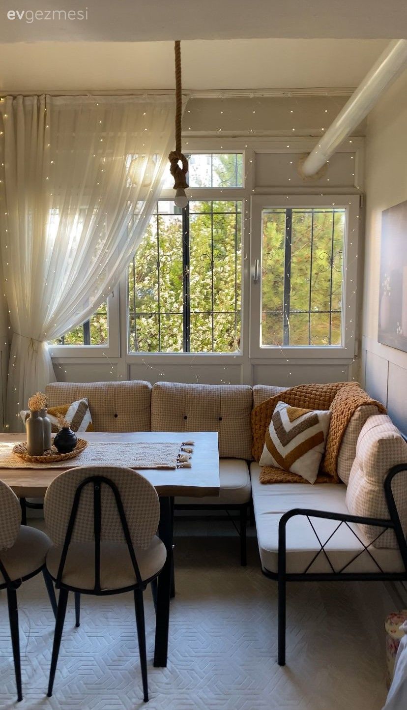 Bu TOKİ Evinde Mutfakla Birleşen Balkon Alanı Genişletmiş