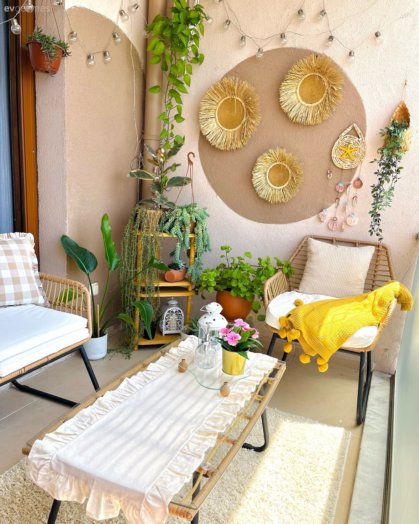 Bu Neşeli Balkon Her Bakanın Modunu Yükseltmeyi Amaç Edinmiş!