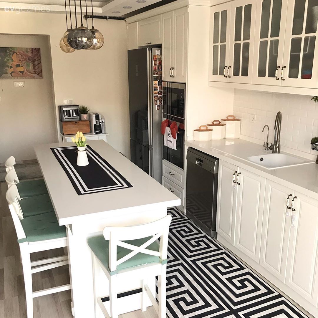 Mutfak, Amerikan Mutfak, Ada mutfak, Beyaz, Siyah, Mutfak Avize Modelleri, Mutfak tezgahı, Mutfak tezgah arası, Masa örtüsü, Ev tekstili, Mutfak halısı