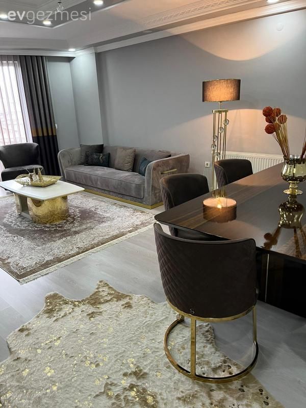 Oturma Odası, Klasik, Gri, Siyah, Altın, Orta sehpa, Sehpa, Halı, Salon halısı, Lambader, Aydınlatma, Sandalye, Yemek masası, Dekoratif Objeler, Spot aydınlatma