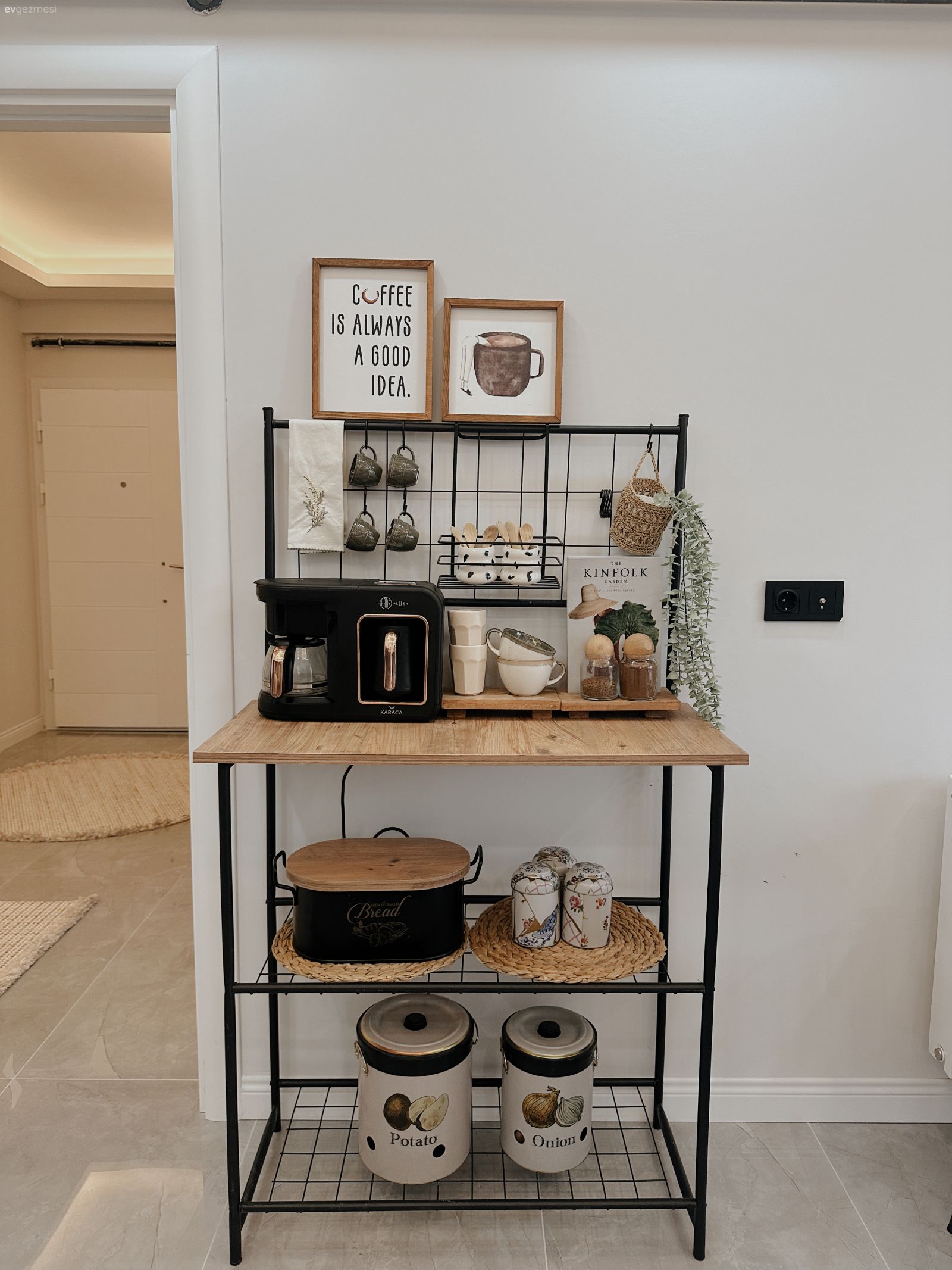 Küçük Mutfakların Keyfini Arttıracak Kahve Köşesi Fikirleri