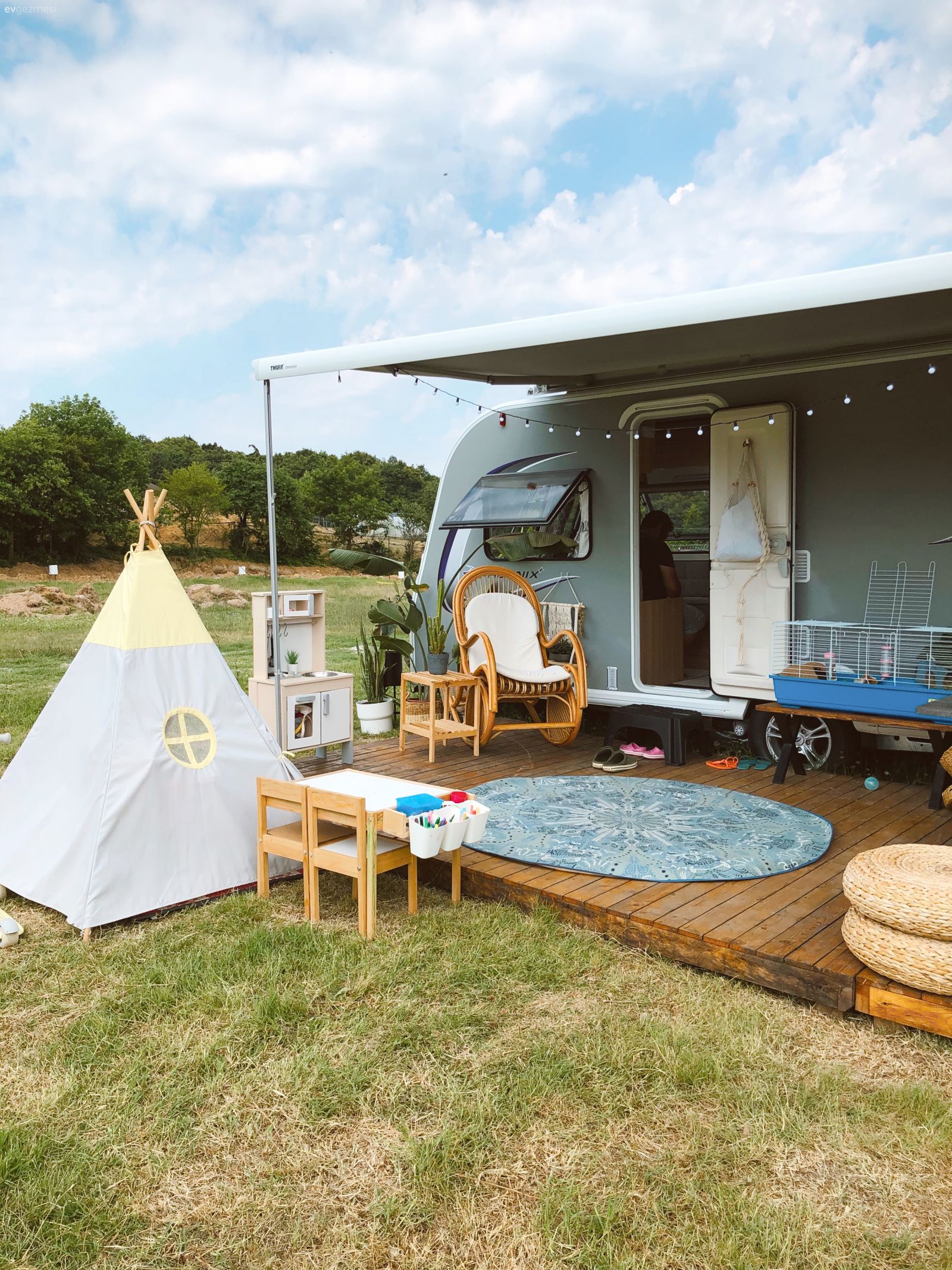 3+1 Evden Tam Zamanlı Karavana: Bir Doğayla Kucaklaşma Hikayesi!