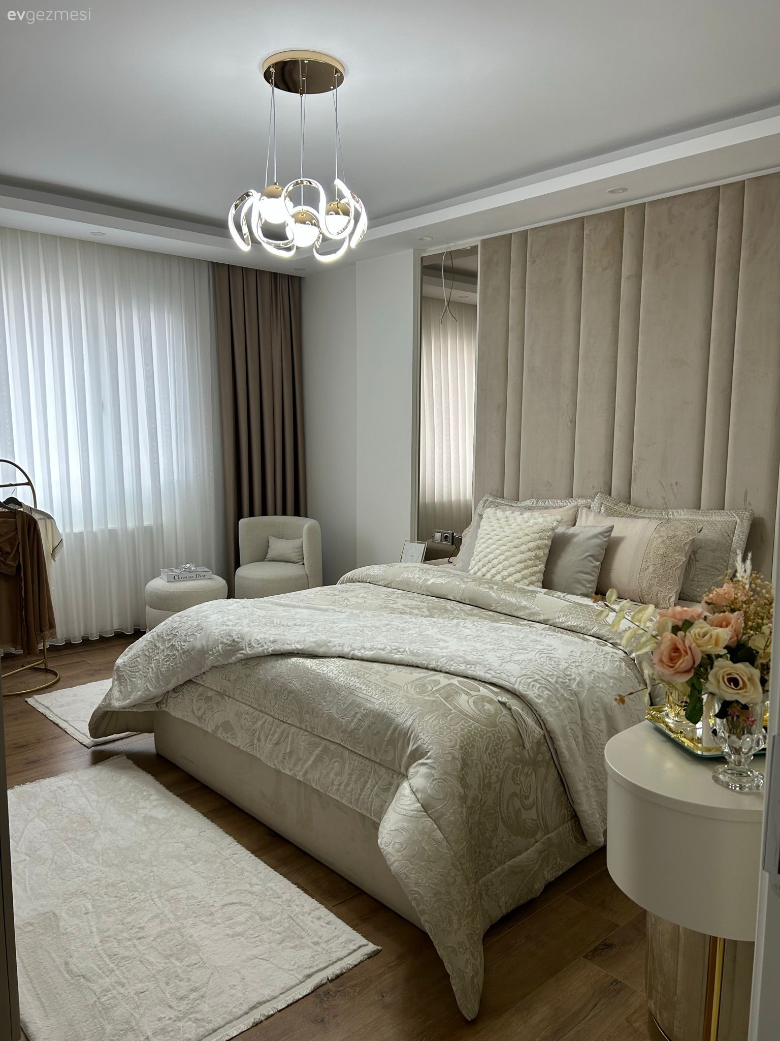 İzmir'deki Bu Evde Tamamlayıcı Parçalar Cazibe Kaynağı