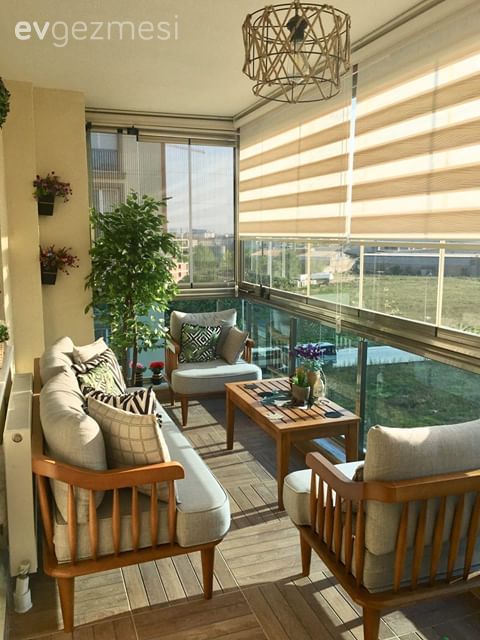 Ev Gezmesi: Havasını Soluyana Keyif Veren Bir Balkon