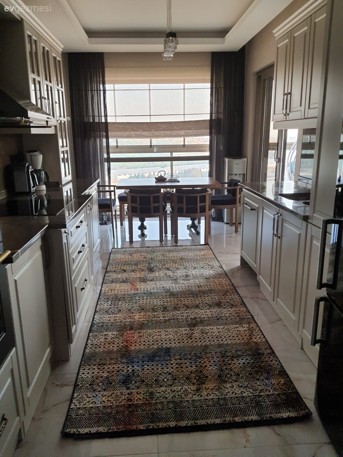 Bu  Ankara Evinde Pastel Tonlar Ahşaplarla Sıcaklık Kazanmış