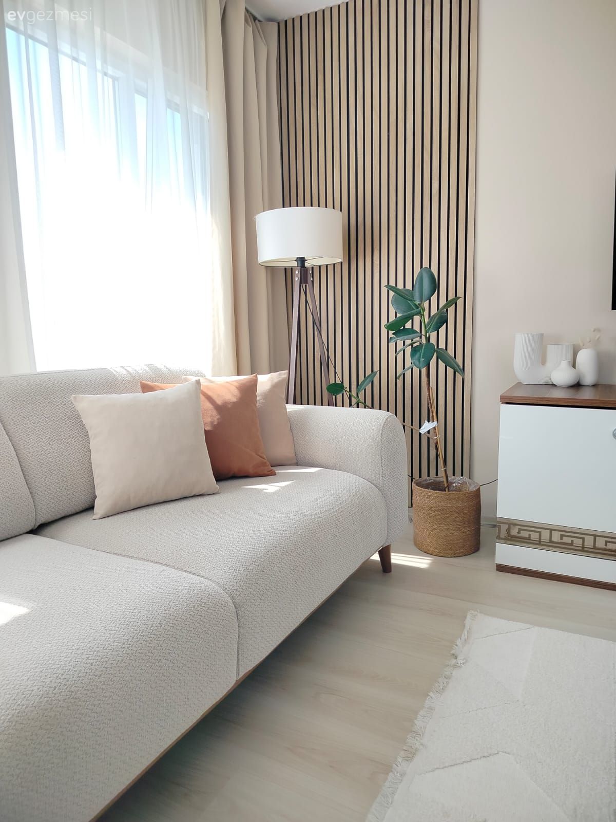 Bu İstanbul Evinde Ferahlık ve Konfor Ayarı Tam Kararında