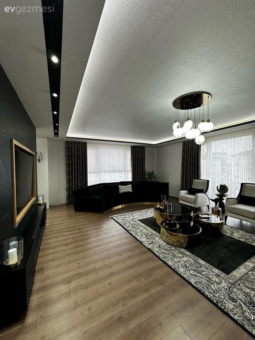 Salon, Klasik, Siyah, Beyaz, Altın, Koltuk takımı, Berjer, Fon perde, Perde, Tül perde, Orta sehpa, Sehpa, Spot aydınlatma, Aydınlatma, Tv ünitesi, Tv ünitesi aksesuarları, Ev Aksesuar, Kırlent, Ev tekstili, Parke