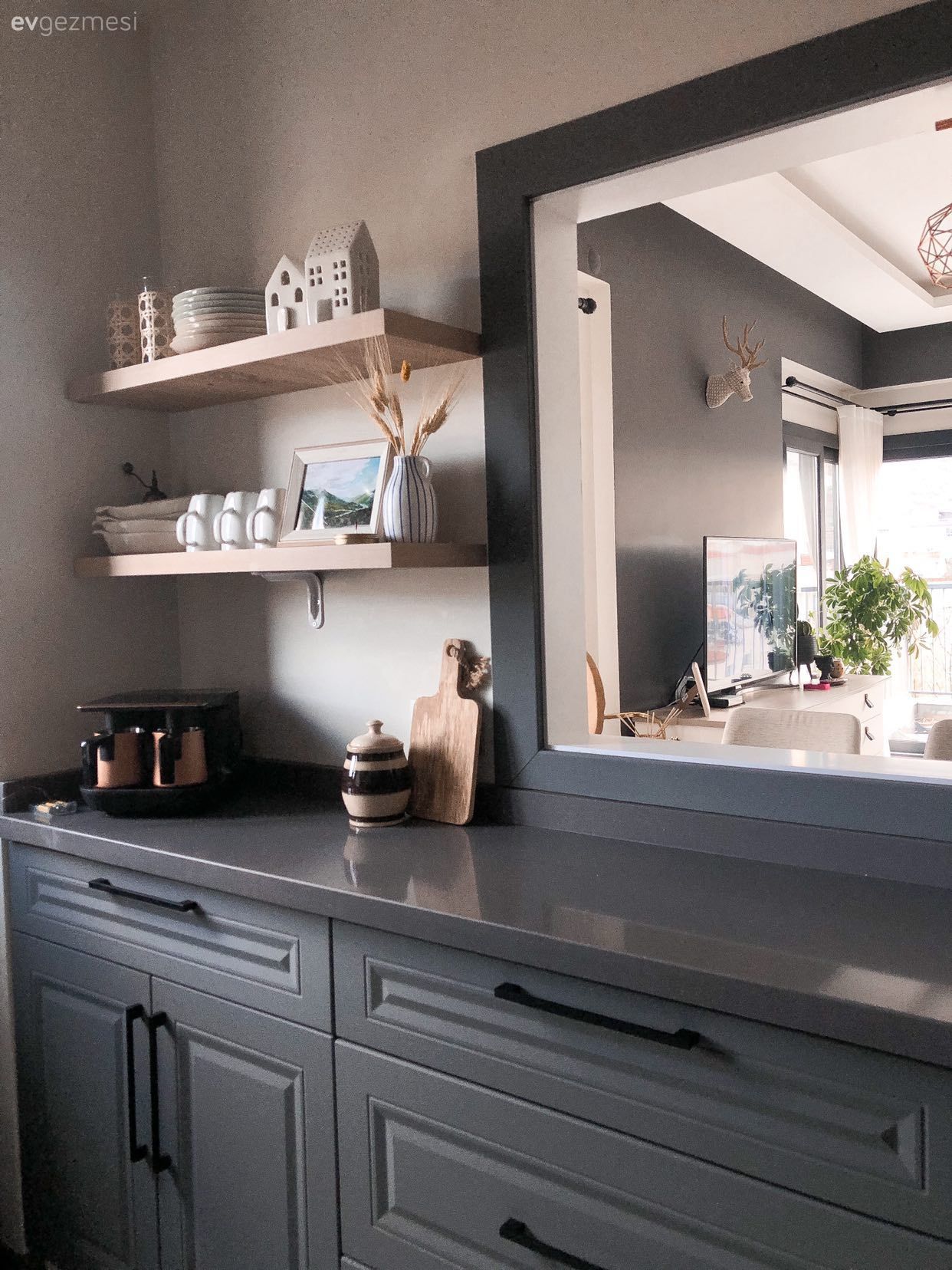 Bu İzmir Evi Alanı Verimli Kullanmayı Pek İyi Biliyor