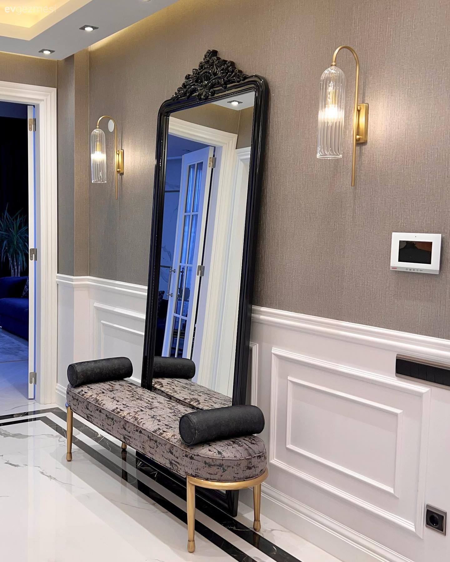 Hol, Dresuar, Boy aynası, Ayna, Puf, Duvar çıtalama, Aplik, Aydınlatma, Gri, Beyaz, Art deko, Altın