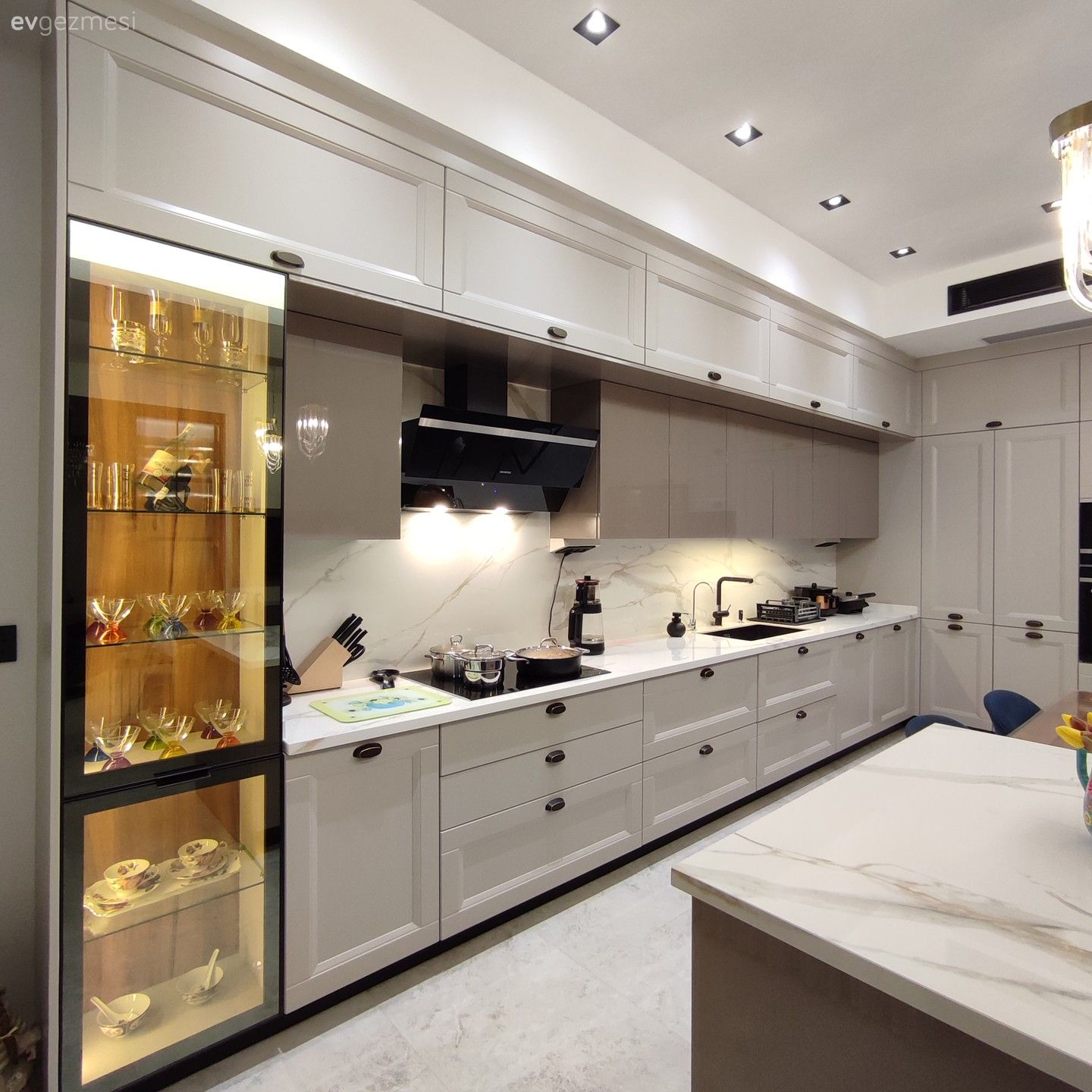 Bu Denizli Evinde Yapılan Her Dolapta İşlevsellik Düşünülmüş!