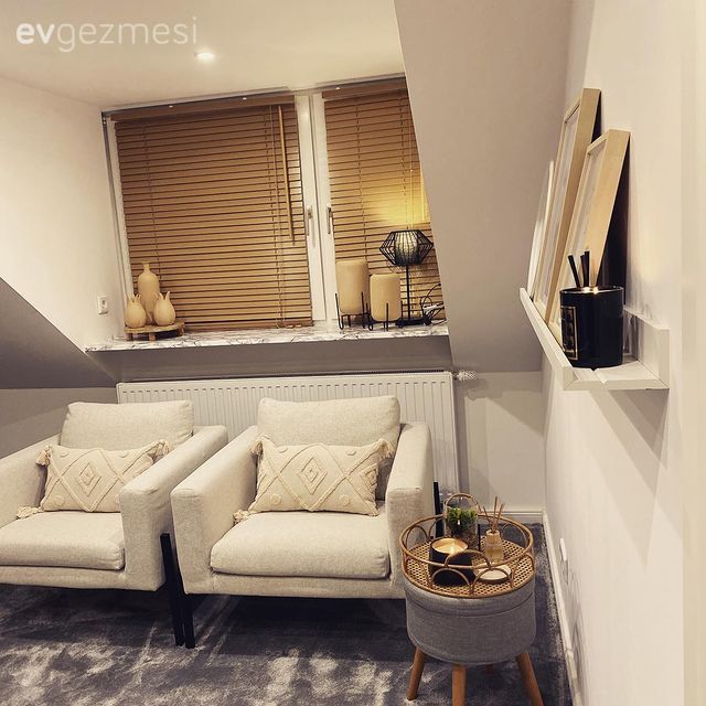 Çatı katı, Dubleks evler, Yatak Odası, Beyaz, Krem, Berjer, Halı, Jaluzi