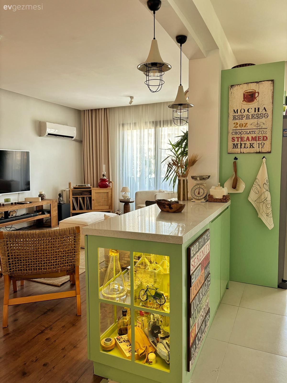 Açık Mutfak İstenen Bu İzmir Evinde Aradaki Duvar Kırdırılmış