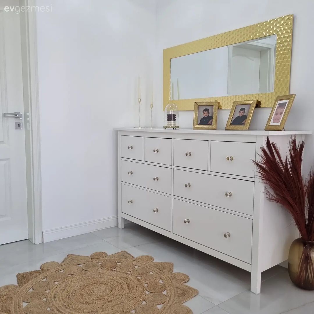 Antre, Beyaz, Jüt halı, Halı, Paspas, Vazo, Ev Aksesuar, Pampas otu, Ayna, Altın