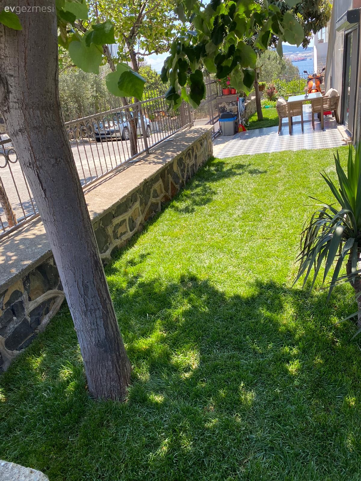 Bahçe, Zemin seramikleri