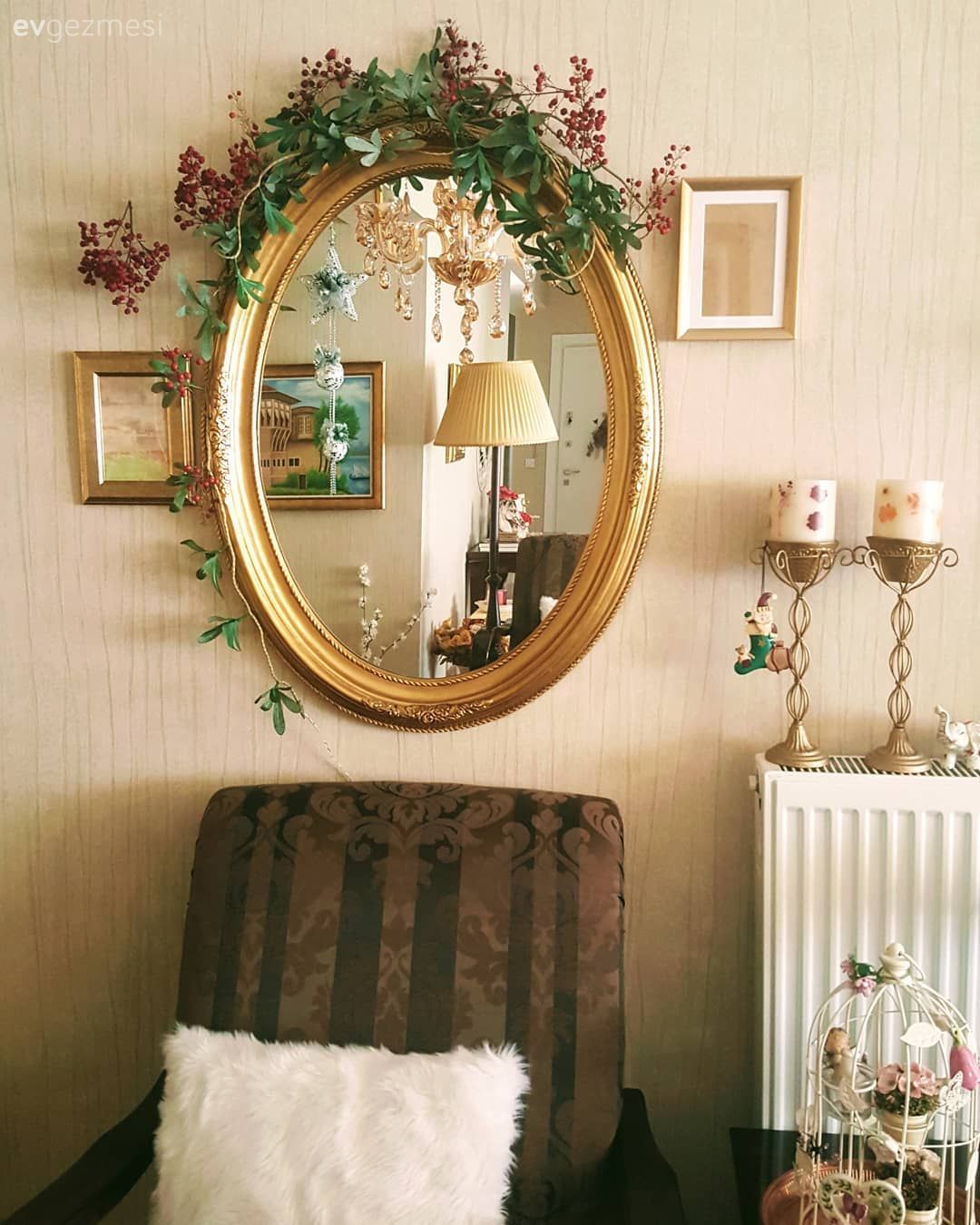 Berjer, Altın, Kahverengi, Yuvarlak ayna, Dekoratif ayna, Şamdan, Ev Aksesuar, Mumluk, Klasik, Kırlent, Ev tekstili