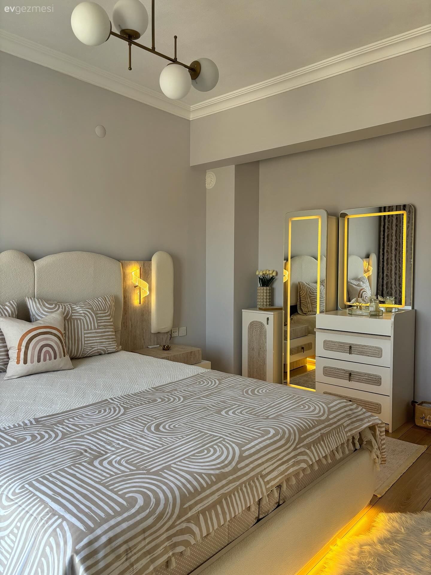 İzmir'deki Bu Villada Dar Yaşam Alanları Verimli Şekilde Değerlendirilmiş