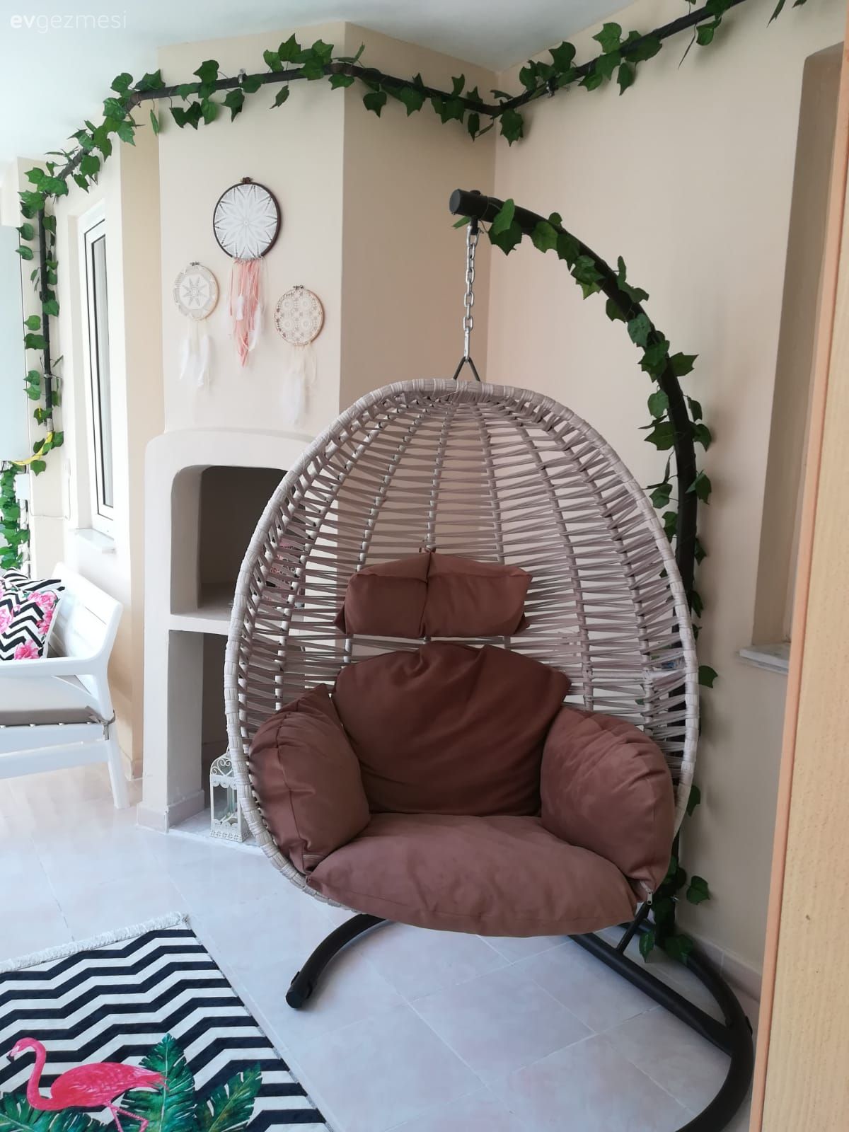 Bu Adana Balkonu Sıcak İklimi Olduğu Gibi Dekora Yansıtmış!