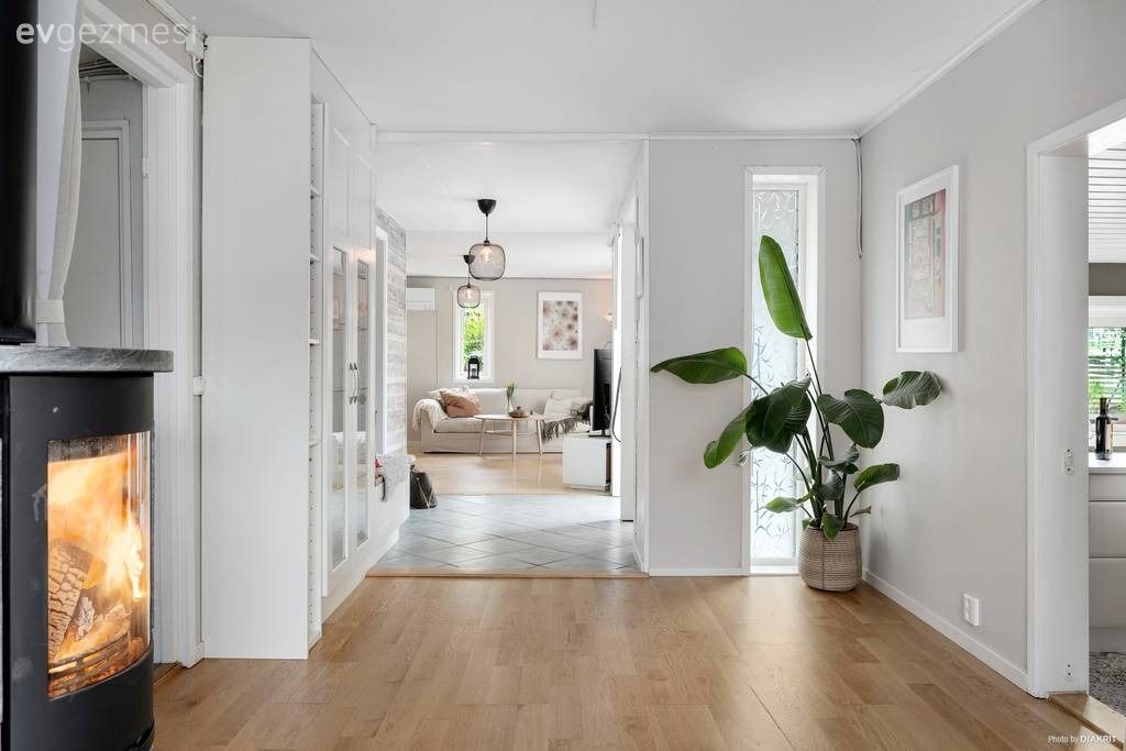 Dışarıdan Bakınca Heybetli Duran Bu İki Katlı Ev Aslında 83 M2