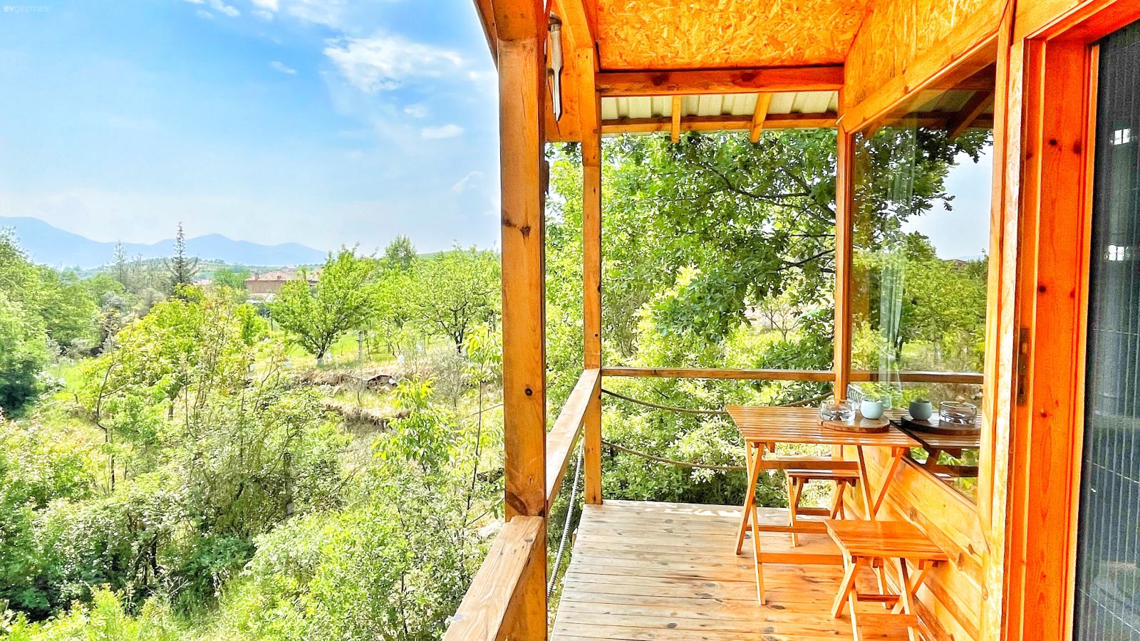 Müstakil Ev Hikayeleri: Eda Hanım'ın 30 M2'lik Ahşap Dağ Evi!