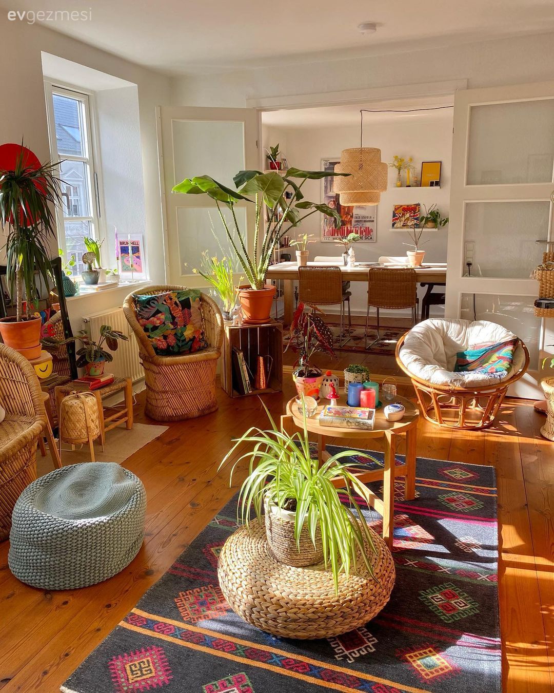 Bu Eklektik Evde Renk ve Bitkilerin Her Daim Yeri Var