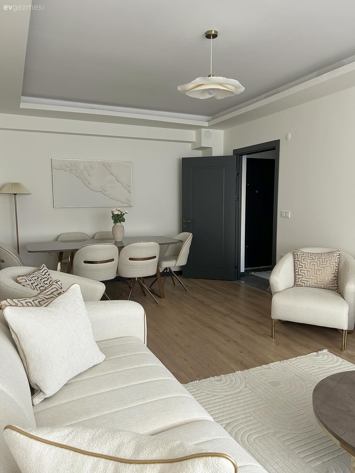 Bu Çanakkale Evi Modern ve Minimalizmin Karışımı