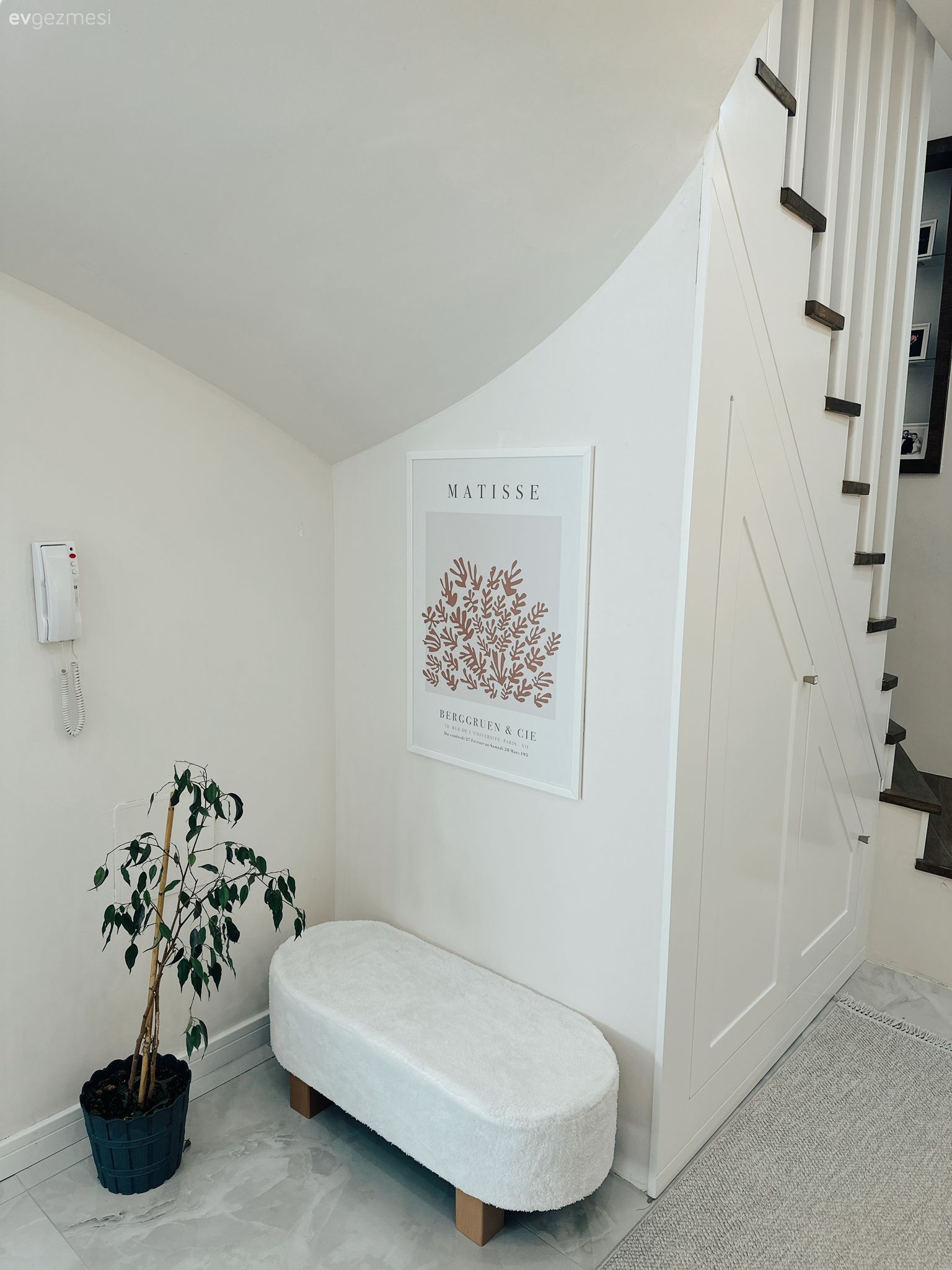 Tadilatı Tamamlanan Bu Aydın Evi Modern Stilin Örneği!