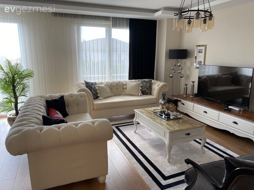 Bu İstanbul Evinde Her Köşeden Farklı Bir Tarz Sesleniyor!