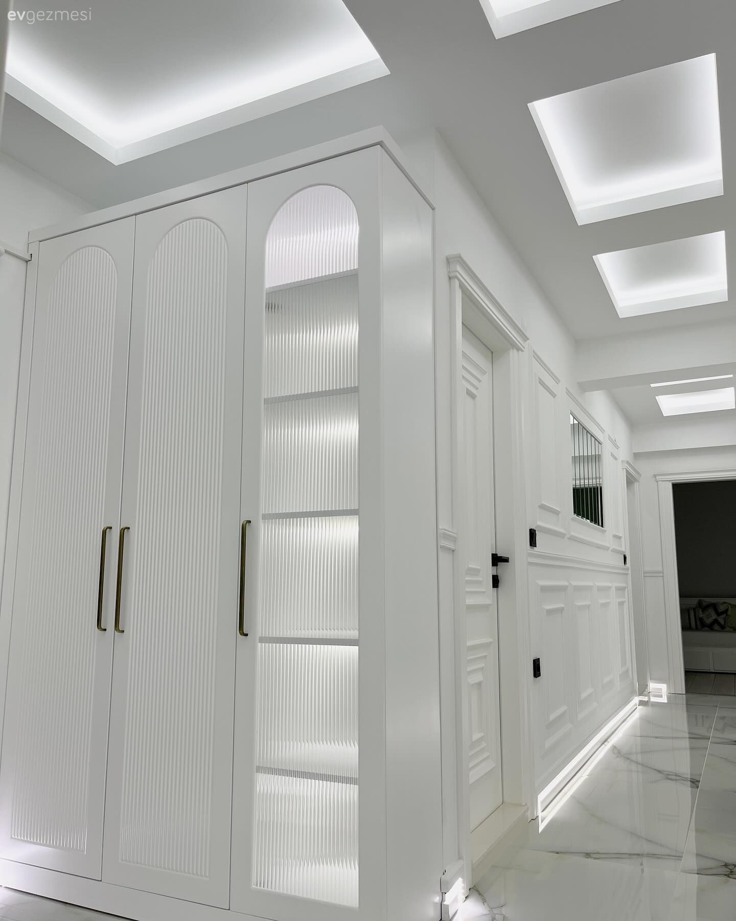 Antre, Vestiyer, Beyaz, Duvar çıtalama, Tavan dekorasyon