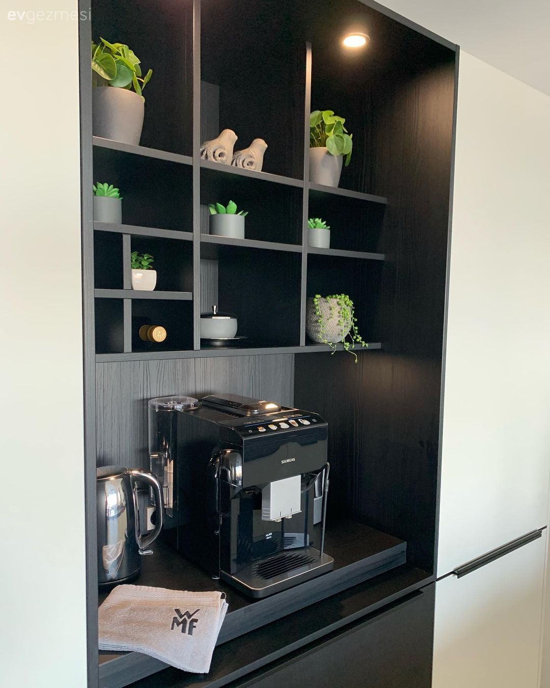 Kahve köşesi, Siyah, Antrasit  