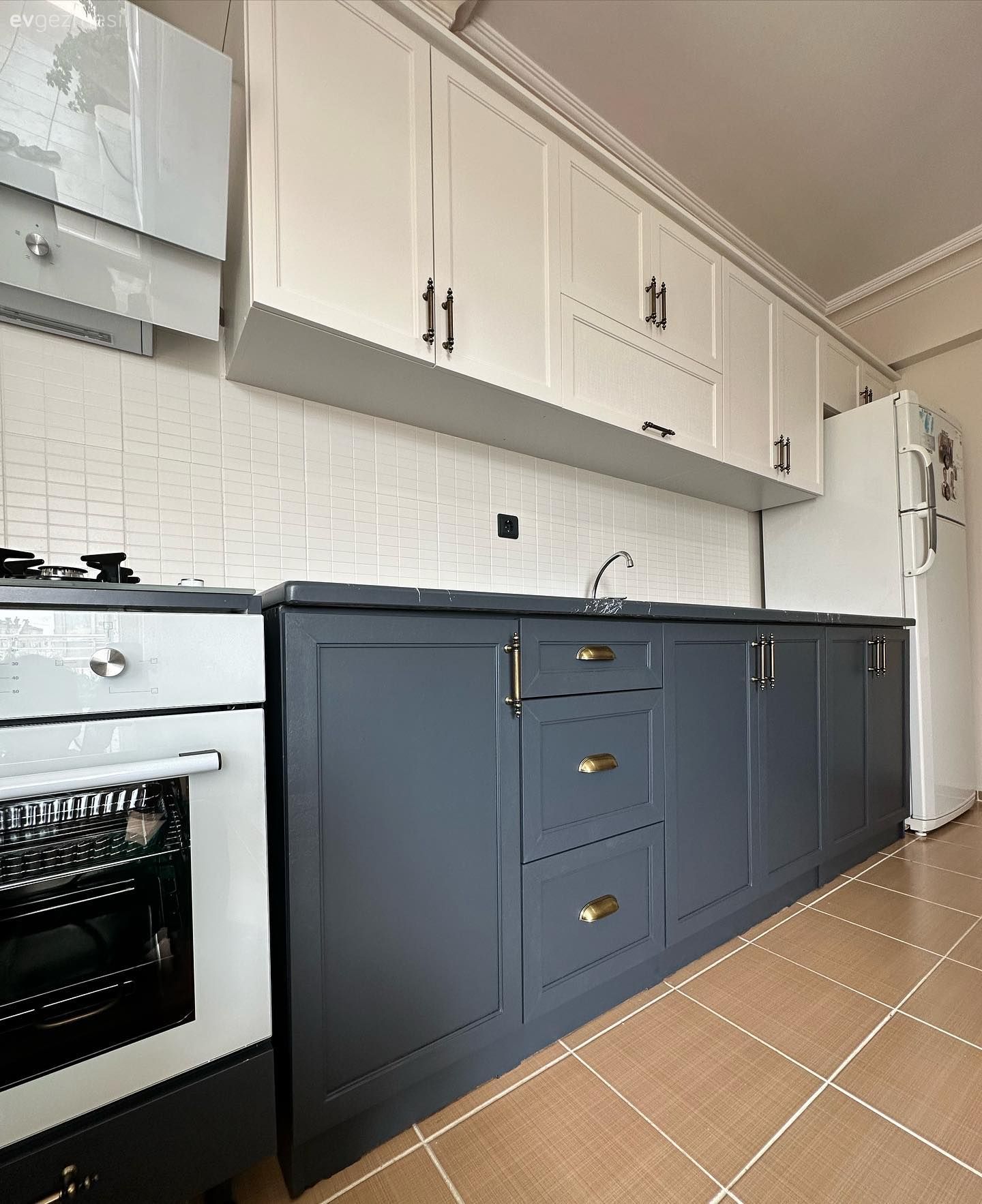 Öncesi&Sonrası: Bilindik Kahve-Krem Mutfak Sonrasında Daha Modern!