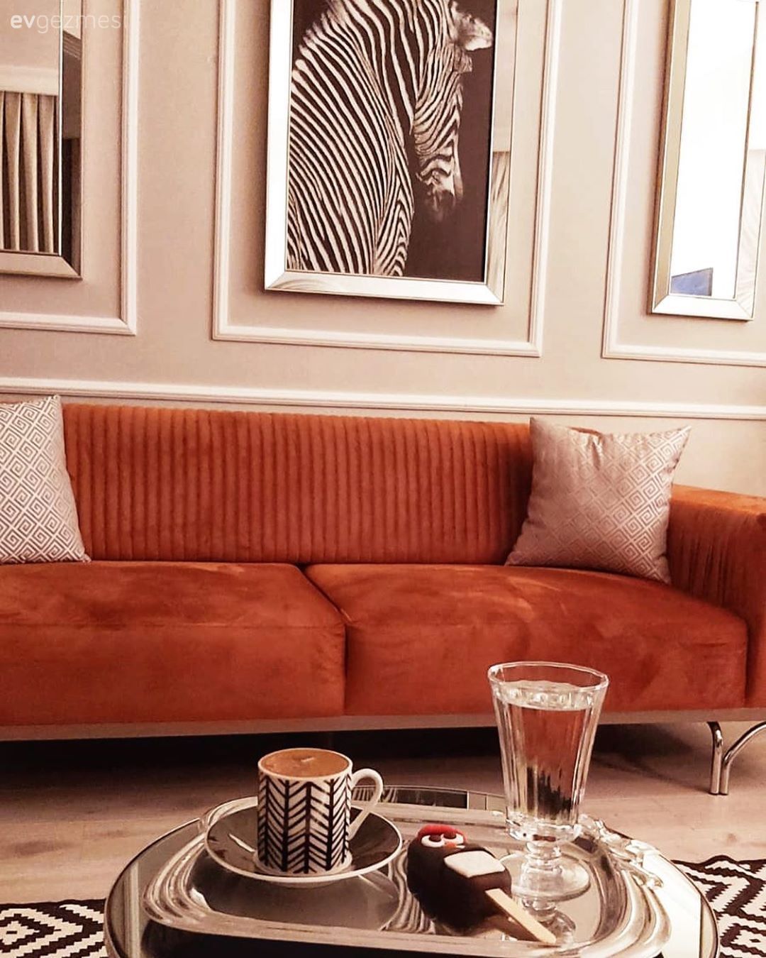 Bu Salon, Dar Alanın İstenildiğinde Nasıl Ferahladığının Kanıtı!