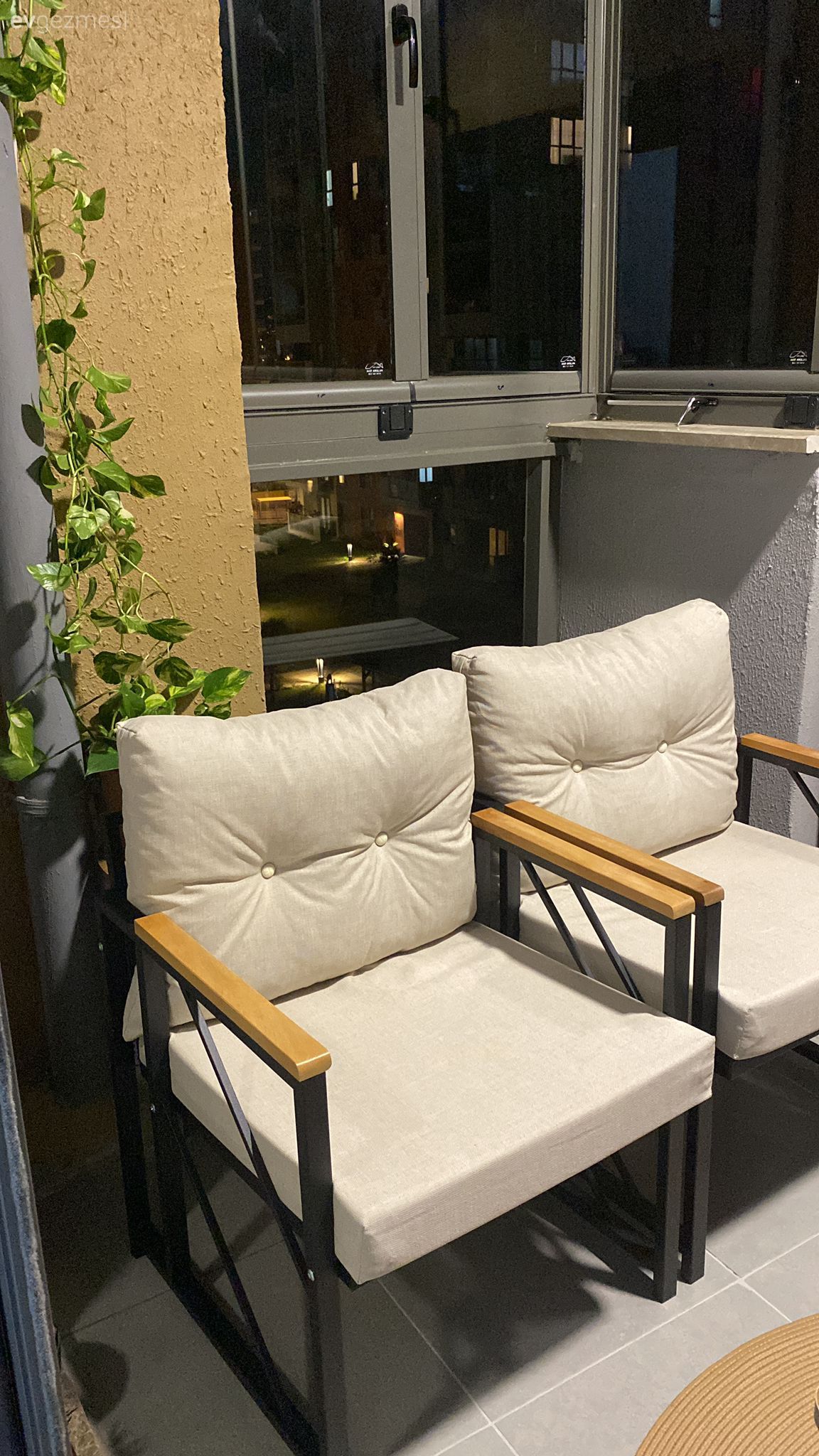 Balkon, Beyaz, Balkon oturma grubu, Balkon masası