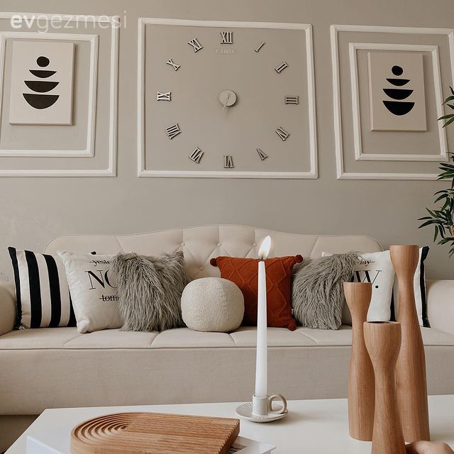 Bu İzmir Evi Açık Renklerden Aldığı Ferahlığı Sıcak Vurgularla Tamamlamış!