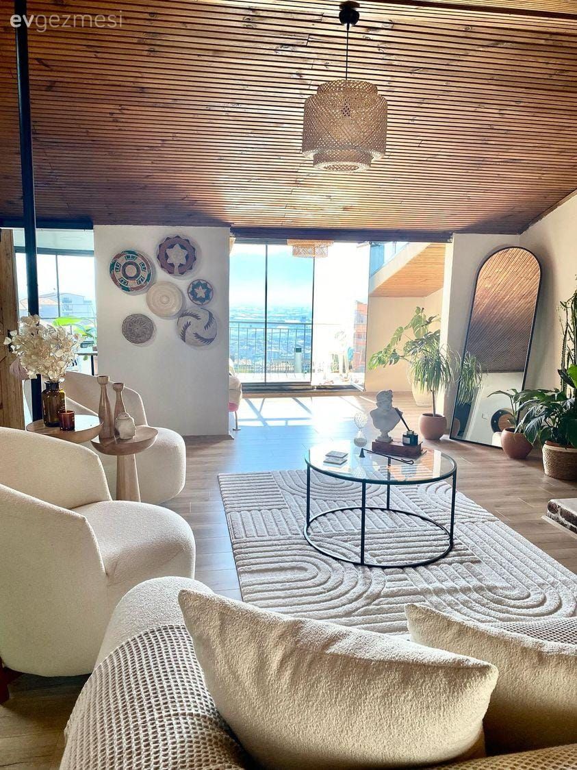 Öncesi&Sonrası: Depo Görevi Gören Çatı Katı Artık Ayrı Bir Yaşam Alanı!