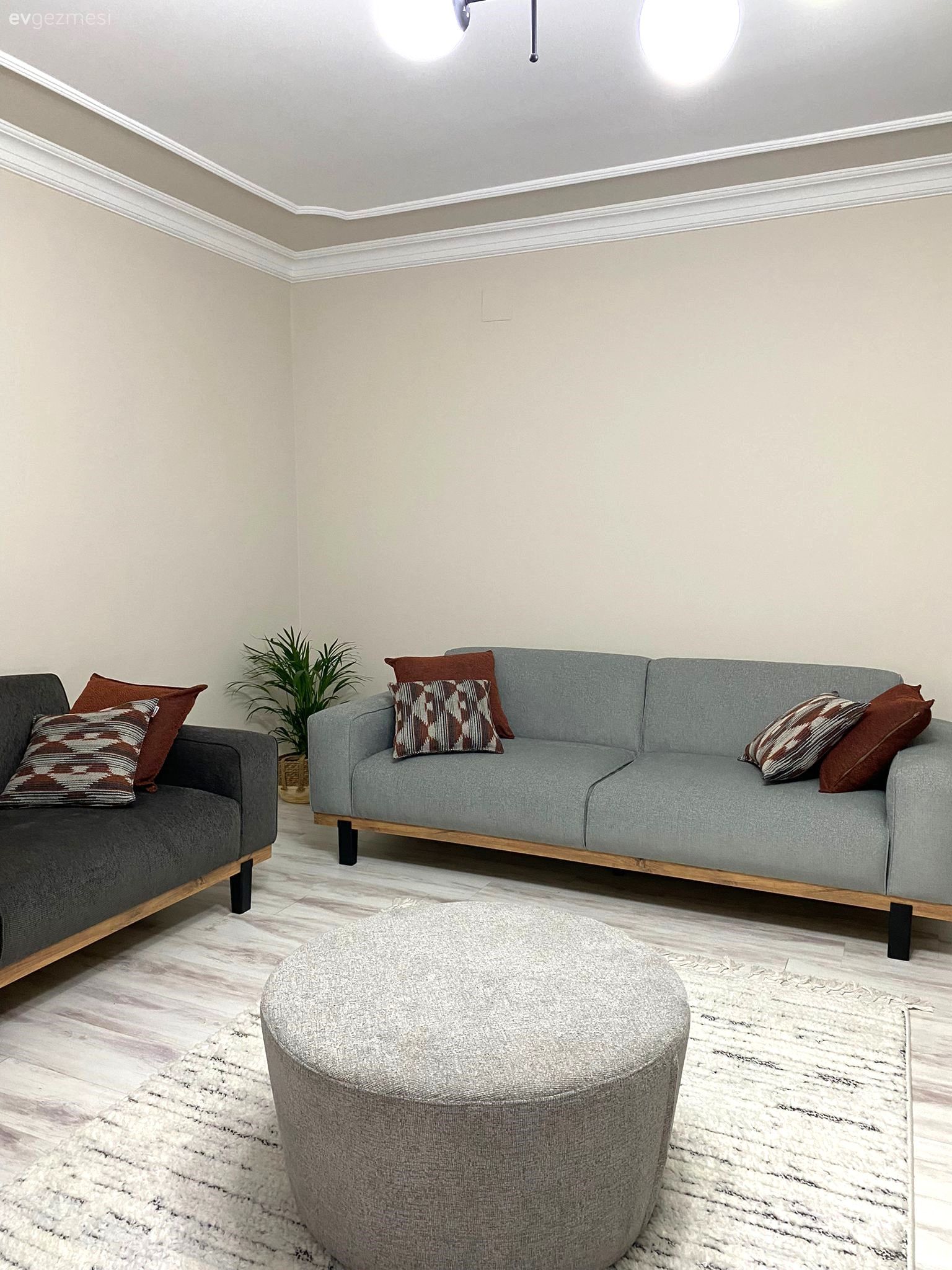 Grinin Tonlarını Kucaklayan Bu Trabzon Dekorunda Abartıya Yer Yok!