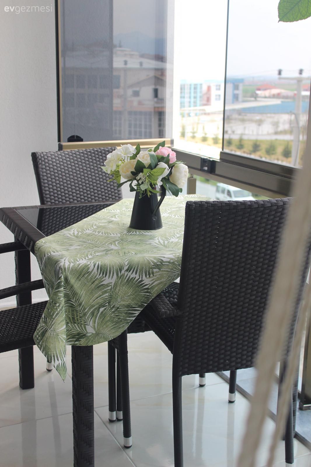 Balkon, Siyah, Yeşil, Balkon masası, Sandalye, Cam balkon