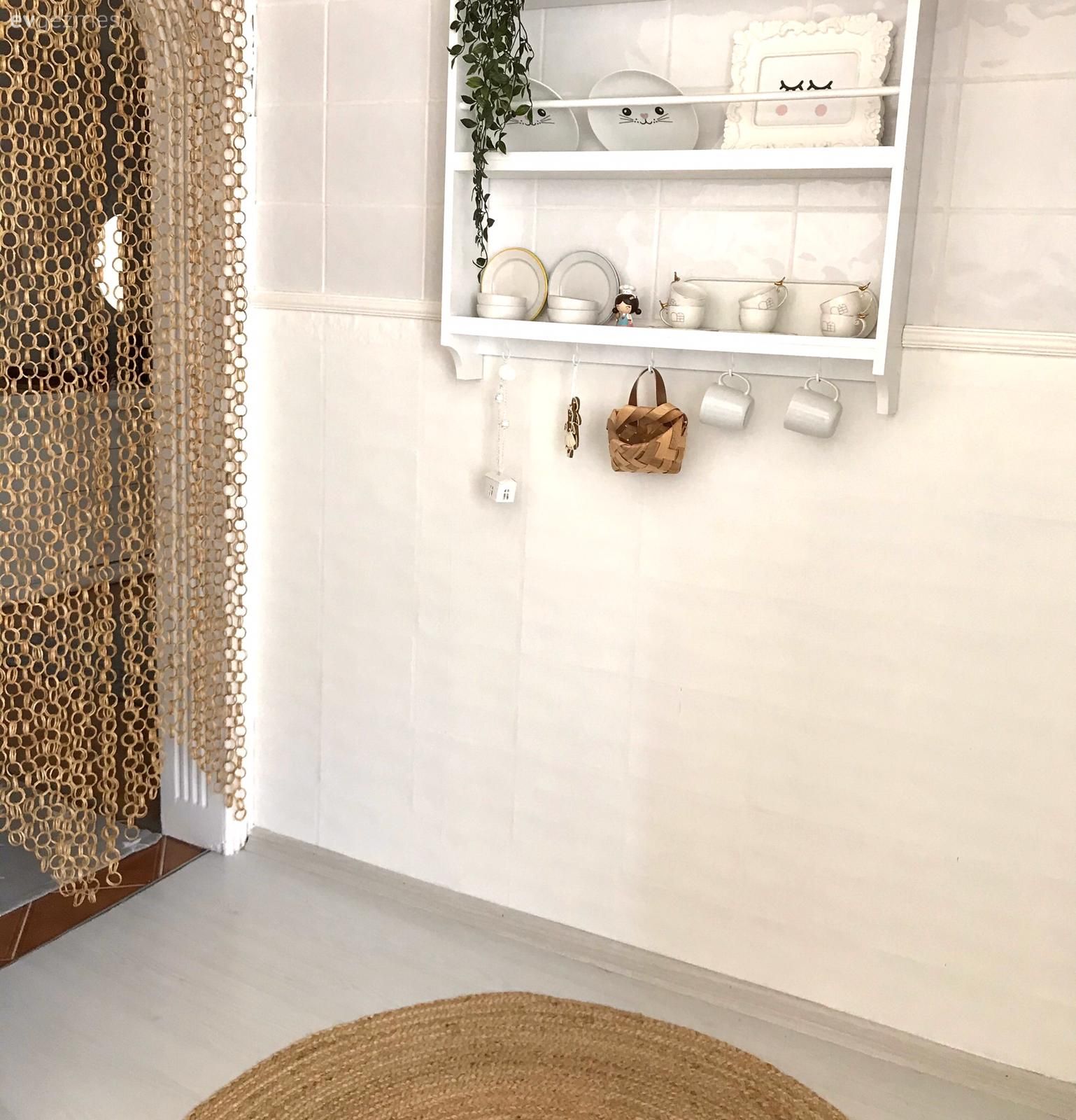 Terek, Mutfak rafı, Beyaz, Kahverengi, Jüt halı, Halı