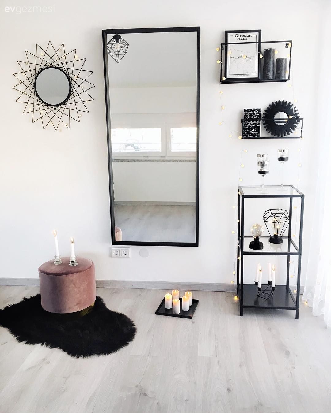 Boy aynası, Ayna, Siyah, Pudra pembe, Açık raf, Duvar rafı, Duvar dekorasyonu, Post halı, Halı, Puf, Mumluk, Ev Aksesuar, Mum, Dekoratif Objeler, Yuvarlak ayna, Dekoratif ayna