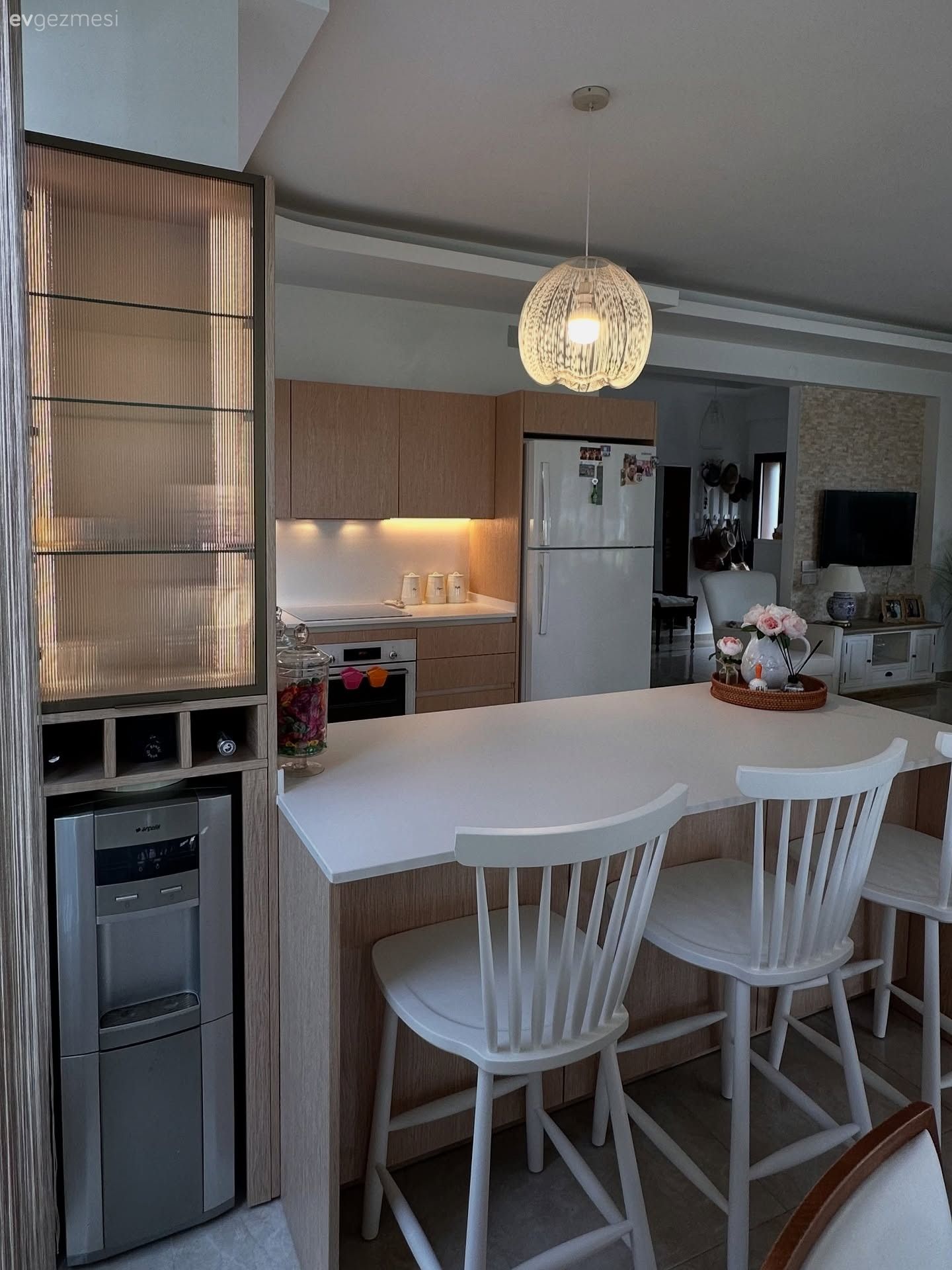 Amerikan Bu Mutfaklı Bu Dekorda Modern Esintiler Sıcak Şekilde