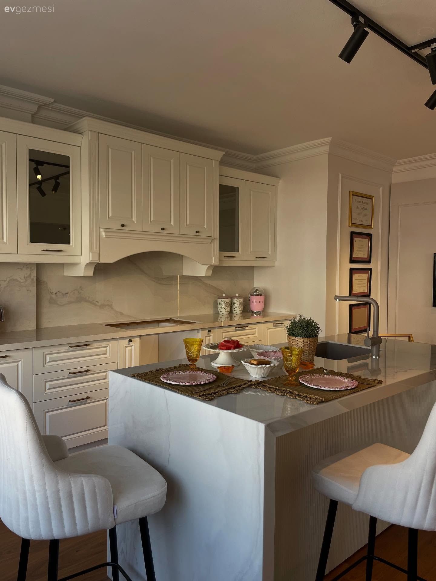 Bu Trabzon Mutfağında Kullanılan Ada Ortamın İşlevselliğinin Sembolü