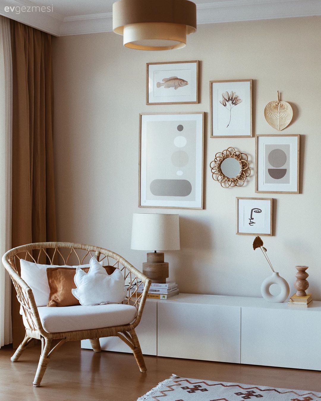 Beyaz, Hasır, Hasır sandalye, Tv ünitesi, Tv ünitesi aksesuarları, Ev Aksesuar, Tablo, Duvar dekorasyonu, Çerçeve, Halı, Salon halısı, Abajur, Aydınlatma, Fon perde, Perde, Tül perde