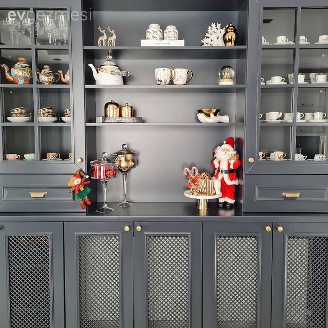 Gri, Vitrin, Dekoratif Objeler