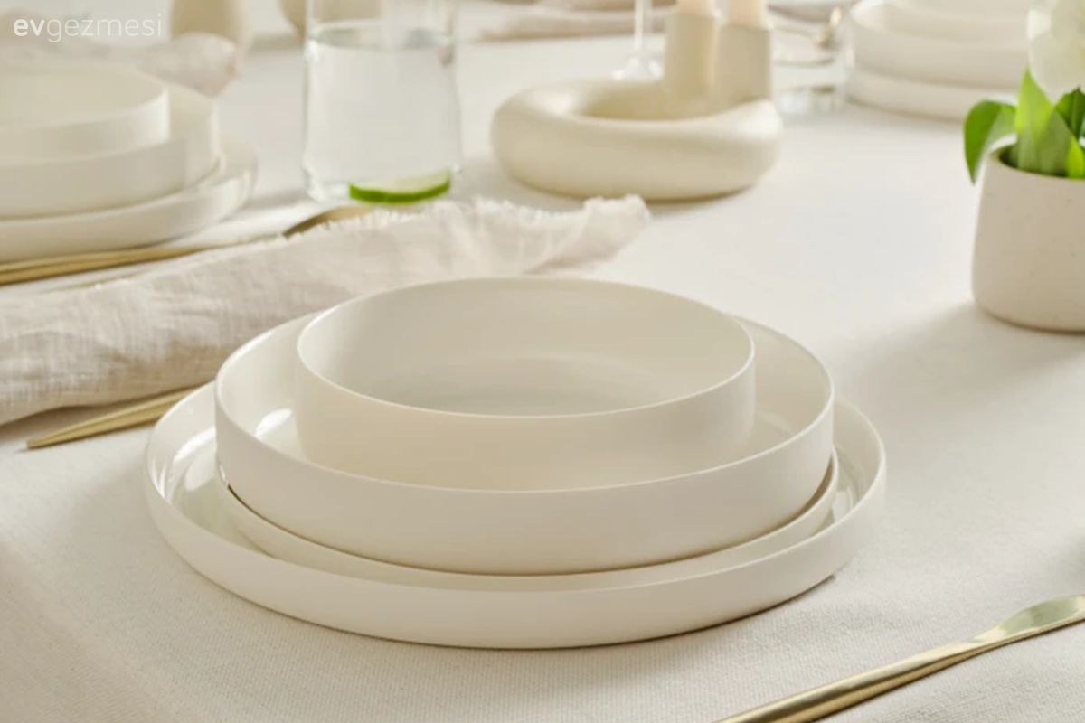 Çeyiz İçin 12 Kişilik Yemek Takımı Seçimi Nasıl Yapılır?